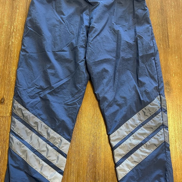 ADIDAS MENS windbreaker joggers (medium) - Picture 4 of 4
